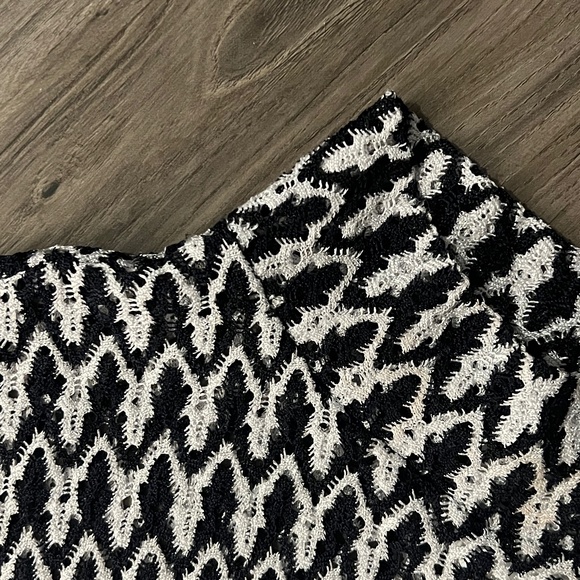 See trough blouse - Picture 2 of 3